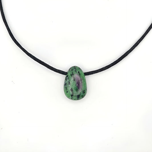 Rubin-Zoisit Energie Anhänger Herzchakra