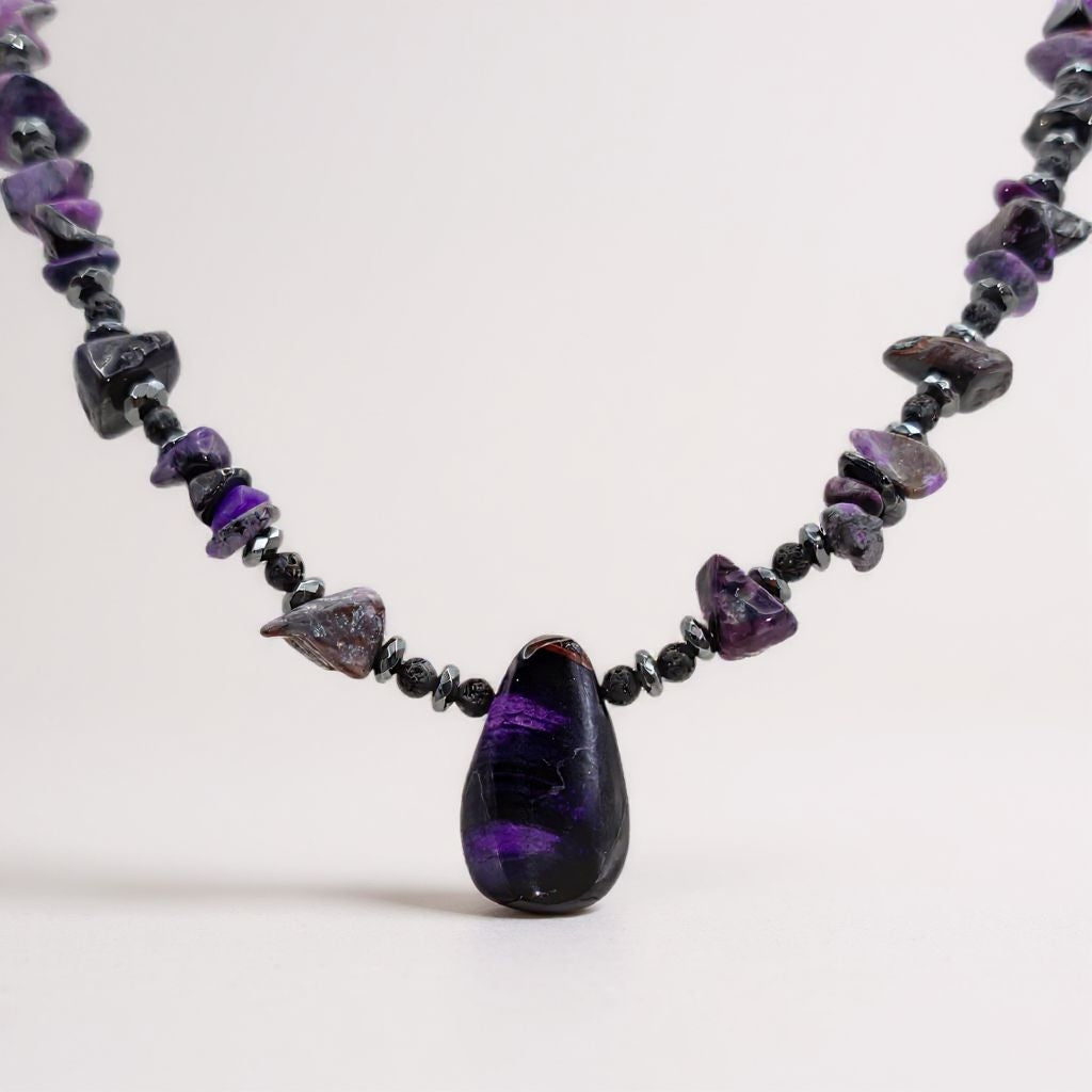 Sugilith Energie Kette mit Stein Sugilith Kronenchakra