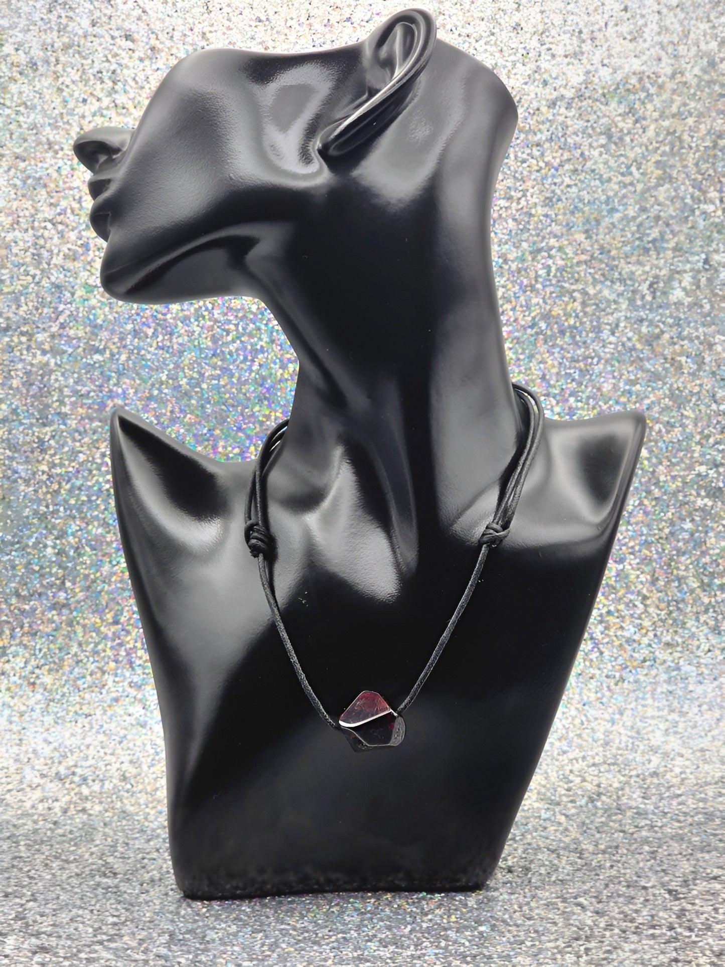 Granat Energie Anhänger Wurzelchakra