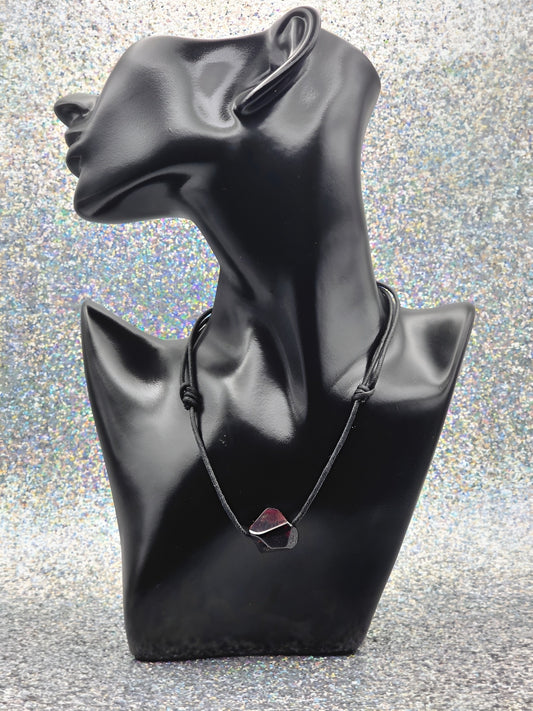 Granat Energie Anhänger Wurzelchakra