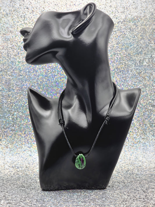 Rubin-Zoisit Energie Anhänger Herzchakra