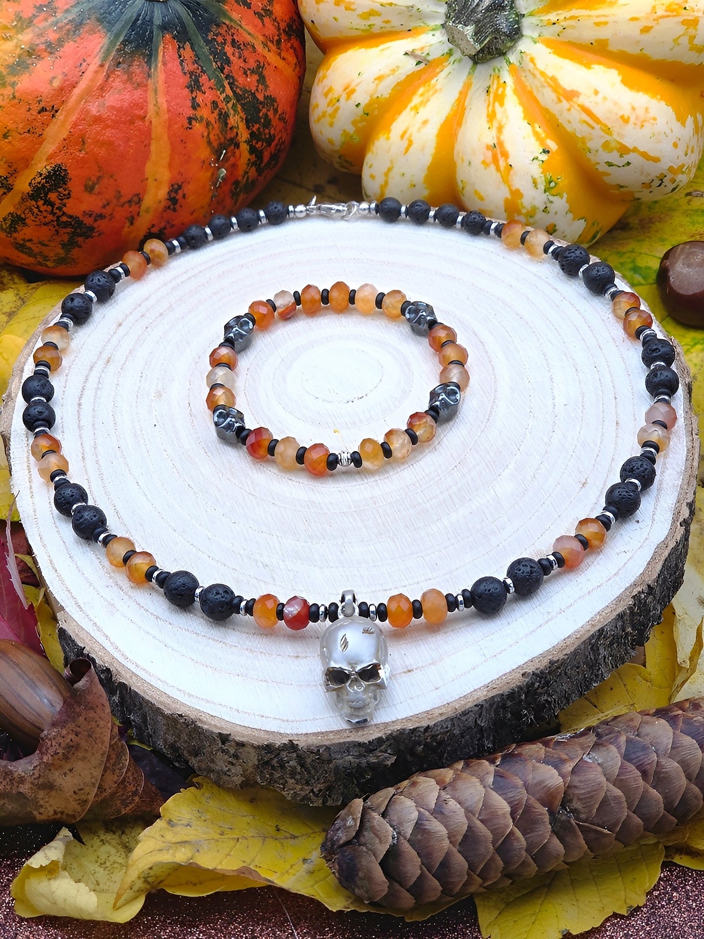 Karneol Totenkopf-Halskette und Armband mit Lavastein & Hämatit