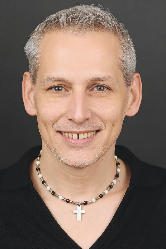 Granat Energie Kette mit Kreuz silber 925er Wurzelchakra