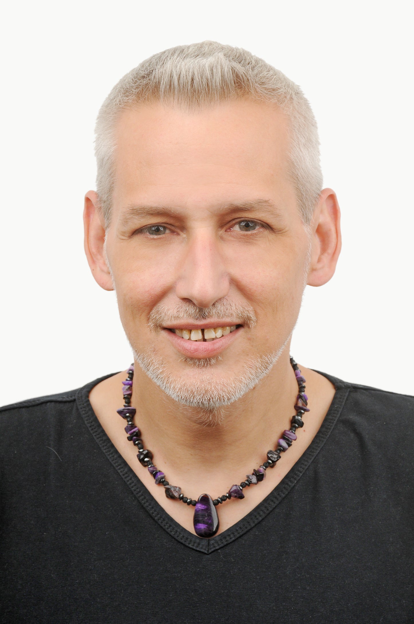 Sugilith Energie Kette mit Stein Sugilith Kronenchakra