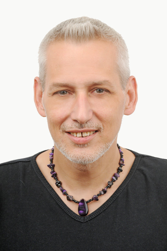 Sugilith Energie Kette mit Stein Sugilith Kronenchakra