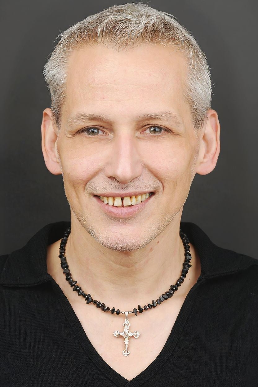 Schungit Energie Kette mit Kreuz Jesus Sterlingsilber 925er rhodiniert Wurzelchakra