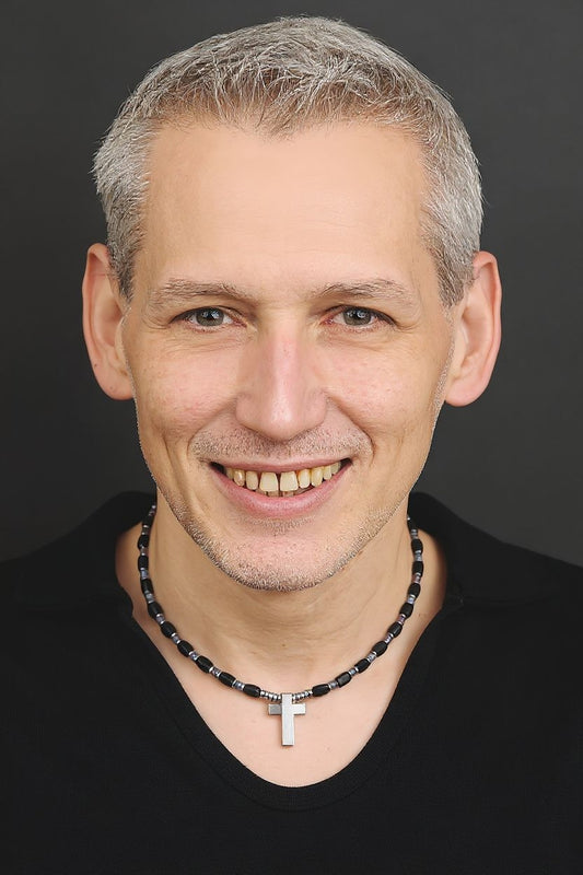 Turmalin Schörl Energie Kette mit Rubin & Saphir Anhänger Kreuz Sterlingsilber 925er rhodiniert Wurzelchakra