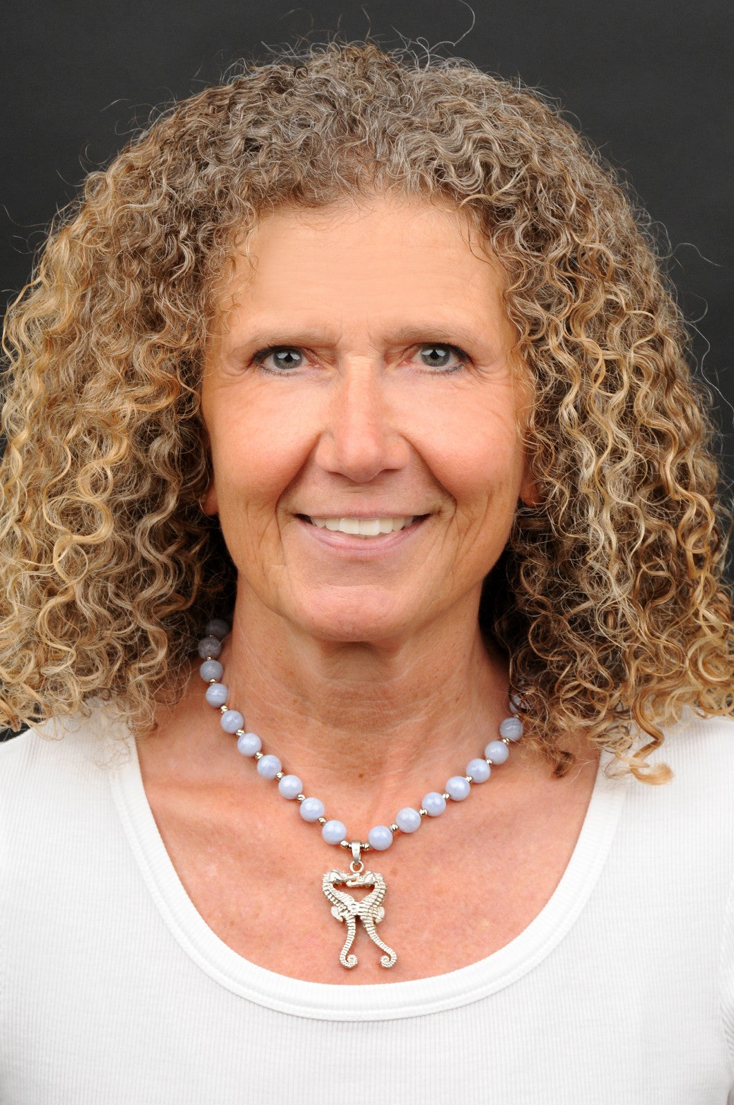 blauer Chalcedon Energie Kette mit Anhänger zwei Seepferdchen Sterlingsilber 925er rhodiniert Halschakra